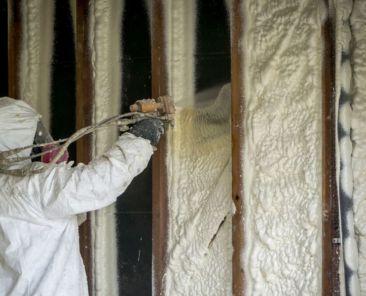 Spray Foam vs Fiberglass Insulation: Side-By-Side Comparison