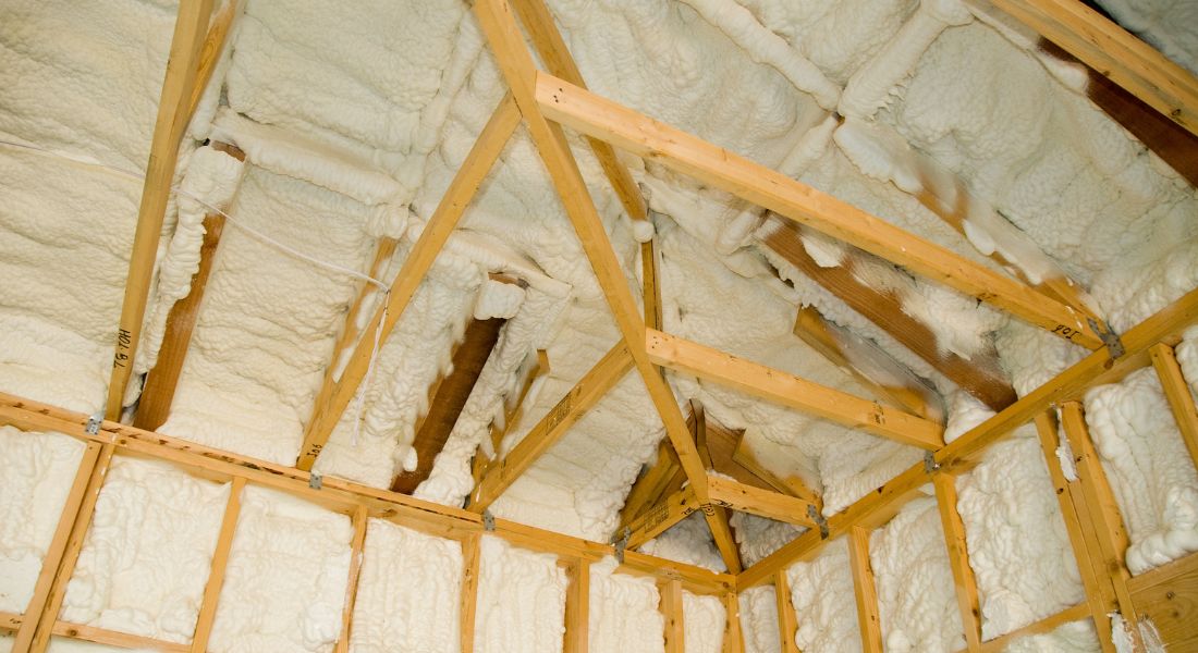 Spray Foam Insulation vs Fiberglass